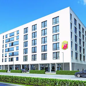Super 8 By Wyndham West München