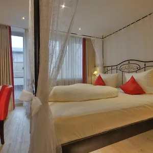 Condor Hotel